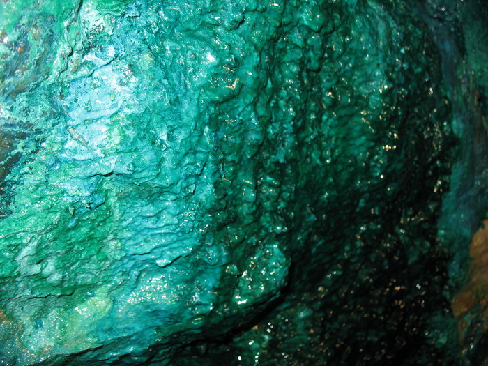 Chrysocolla on the surface of a wall in Wood Mine Chrysocolla on the surface of a wall in Wood Mine